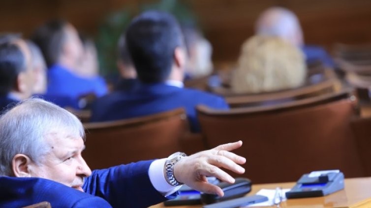 Експерт: Много е важно да има редовно правителство