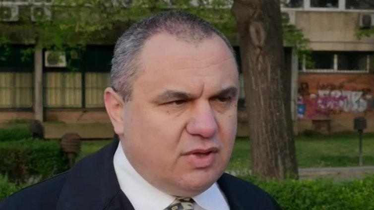 Адвокатът на момчето от унизителния клип:  Състоянието му няма как да е добро