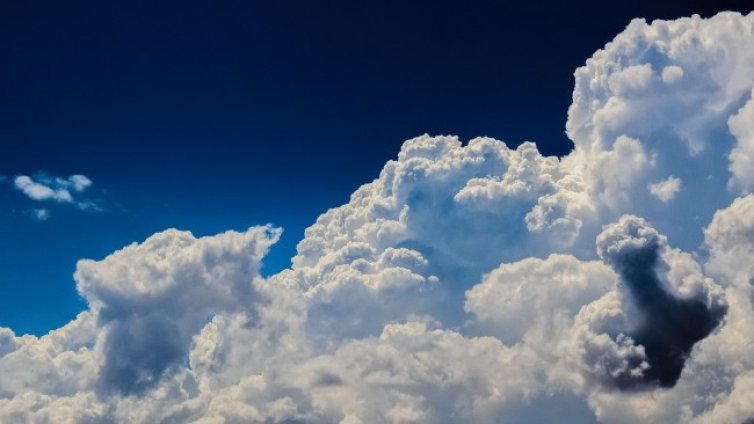 Облачно и дъждовно в неделя, градусите до 14&deg;