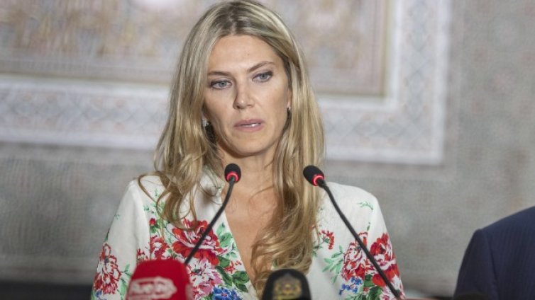 Ева Кайли излиза на свобода с гривна за проследяване 