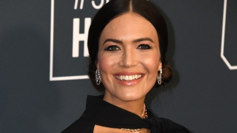 Манди Мур заложи на боб