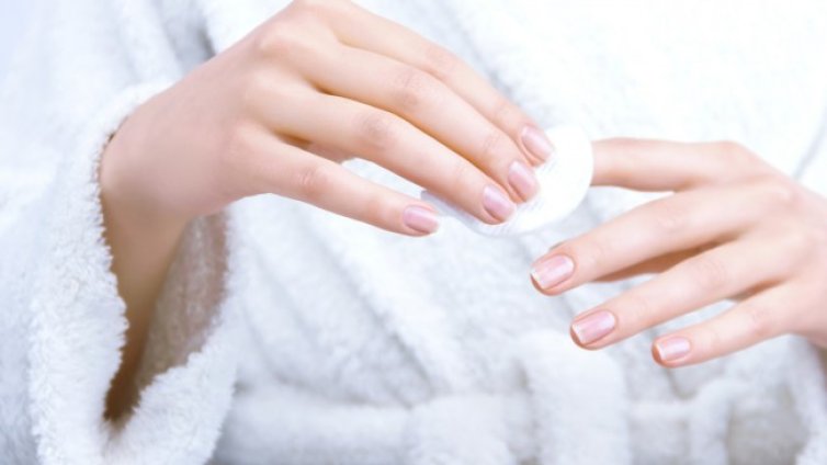 Какво е полиране на ноктите?