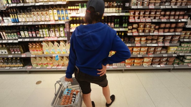 76% от икономистите смятат, че разходите за живот ще останат на кризисни нива