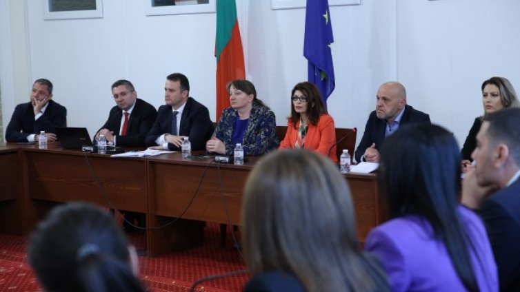 ГЕРБ-СДС започват разговори с ДПС, БСП, ИТН и &bdquo;Възраждане&ldquo;