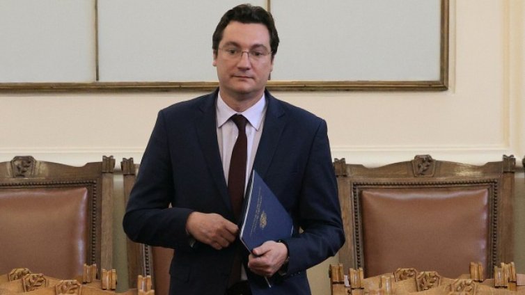 Откриха още фалшиви документи на кандидати за гражданство