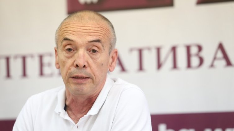 Доц. Мангъров вече е съветник на "Възраждане" в НС