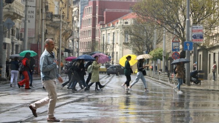 В събота идва нов период с повече облаци и валежи 