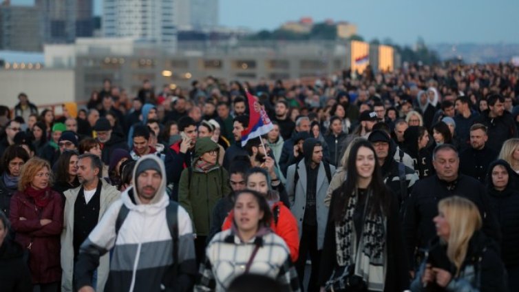 Сърбите са върнали 13 500 незаконни оръжия и боеприпаси