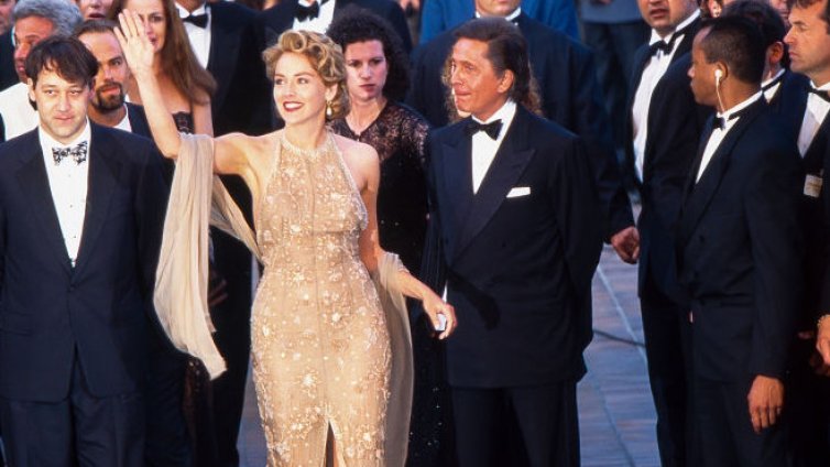 Най-запомнящите се рокли на Valentino, носени от звезди на червения килим