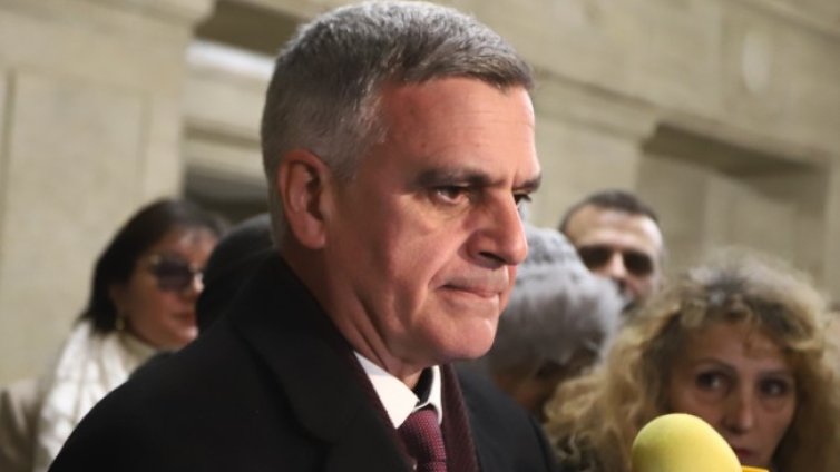 Стефан Янев: Трудно ПП-ДБ ще съберат подкрепа 