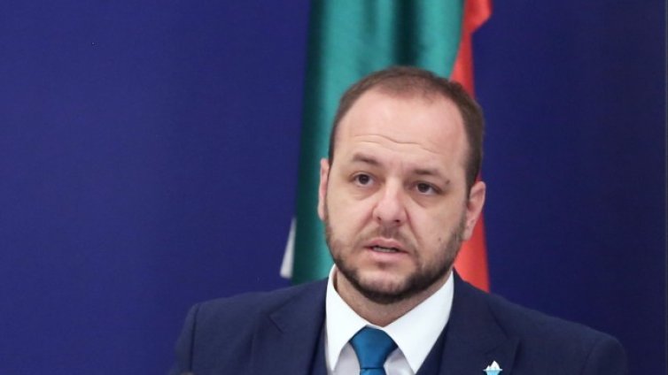 Само по себе си това е правителство на малцинството