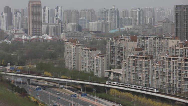Евакуираха близо 4000 души заради земни срутвания в Китай