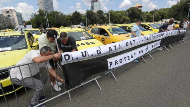 Протест на таксиджии в Румъния