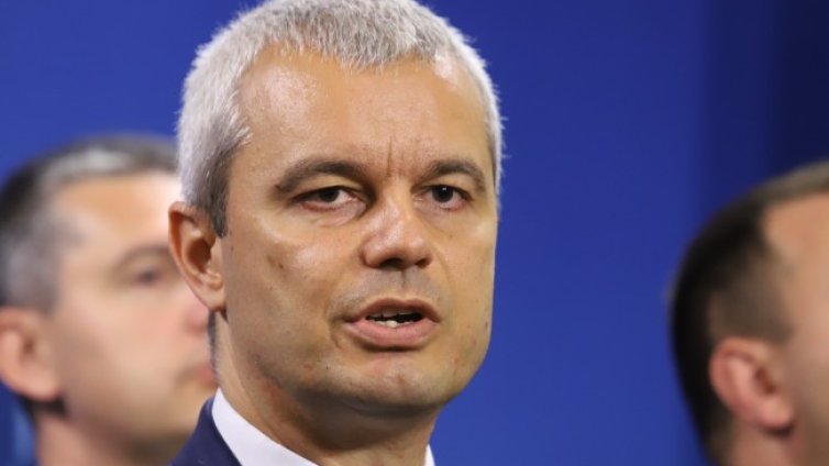 Костадинов: Няма как да гласуваме бюджет на Василев