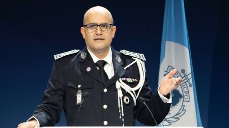 Интерпол има нов шеф - французинът Люка Филип