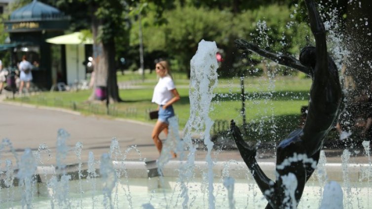 В неделя остава горещо, по морето &ndash; приятно и прохладно