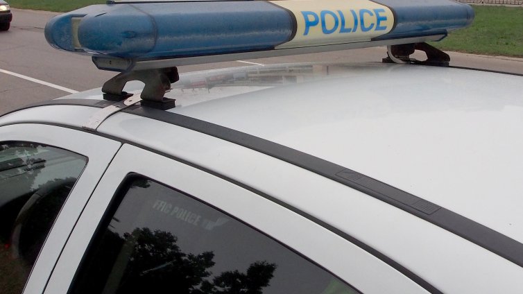 Пиян шофьор без книжка затисна с колата пиян пешеходец