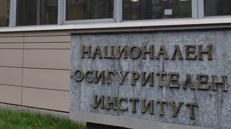 НОИ изплаща увеличените майчински