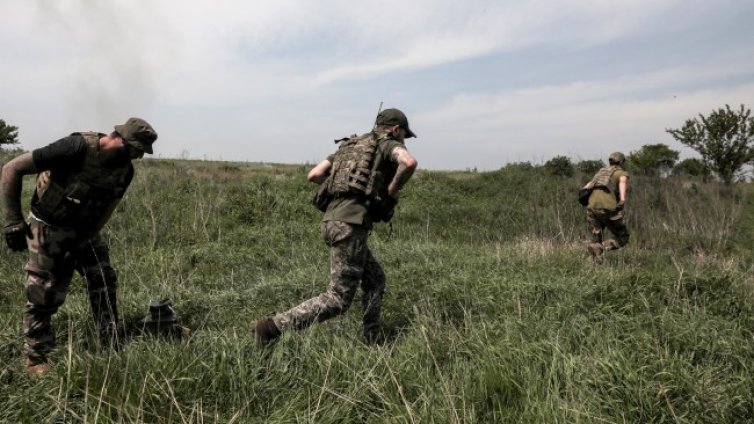 Промяна на тактиката: Малки щурмови групи разчистват пътя на украинците към Азовско море