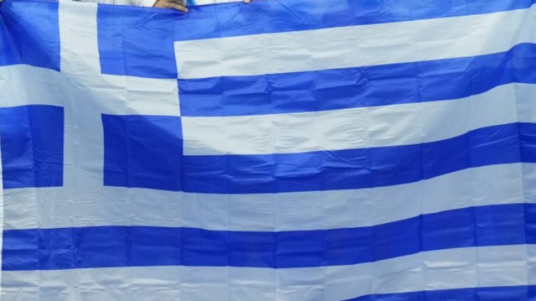Спряха роден магнат на влизане в Гърция