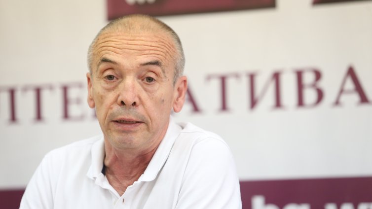 Доц. Мангъров: Подозрителни и обезпокоителни са фактите около вируса в Китай