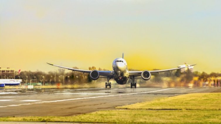 Рисковете при екскурзии от Facebook - от загуба на пари до затруднения на път