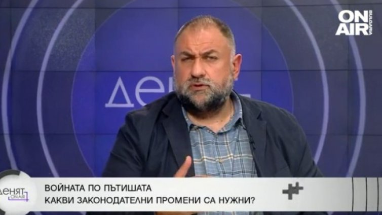 Авдокат: Има умисъл в прибирането на Божков в България
