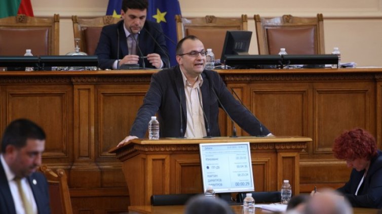 Димитров: Ключовото е хора като Алексей Петров да не могат да влияят на законодателния процес