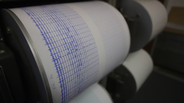 Поне 120 са жертвите на земетресението в Афганистан