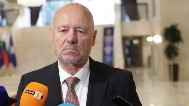 Тагарев: Решени сме да осигурим адекватно финансиране на нашата отбрана