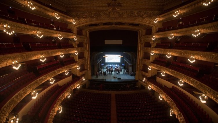 Операта в Барселона нае координаторка на интимните сцени