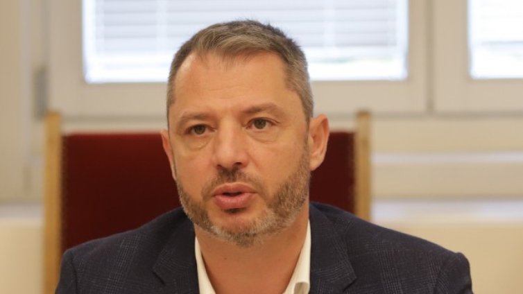Добрев: От вторник "Лукойл" ще внася 3 млн. дневно, ако се отхвърли ветото на Радев