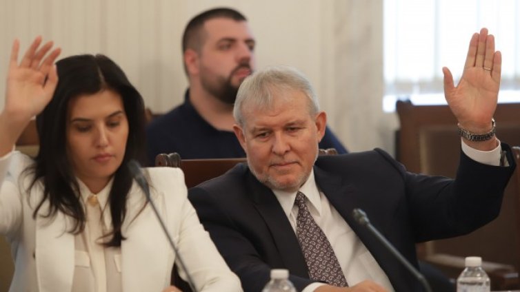 21 000 гласа за Вили Лилков лишиха Хекимян да е на балотаж 