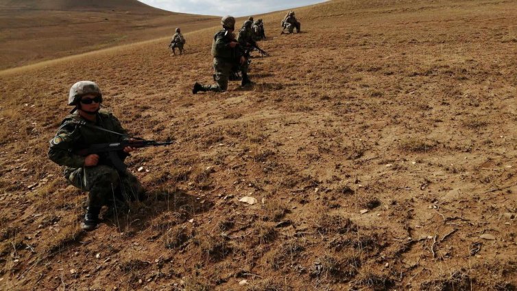 Военни и военна техника по пътищата и жп мрежата на 14 и 15 май 