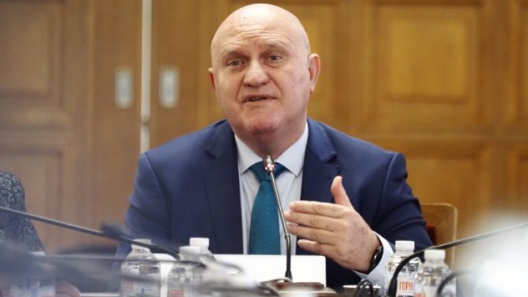 Проф. Цоков: Няма как да подготвим децата специално за PISA тестове