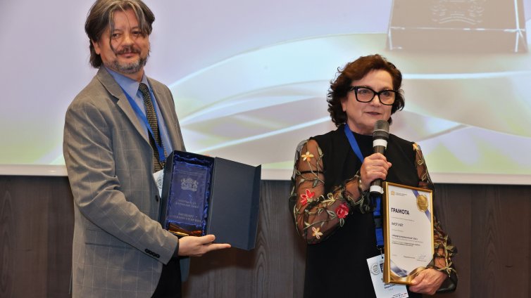 НСНИ отличи двама журналисти от Investor Media Group