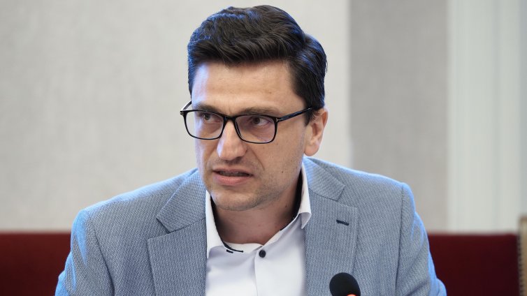 Сабрутев: Колкото по-рано си отиде това правителство, толкова по-добре
