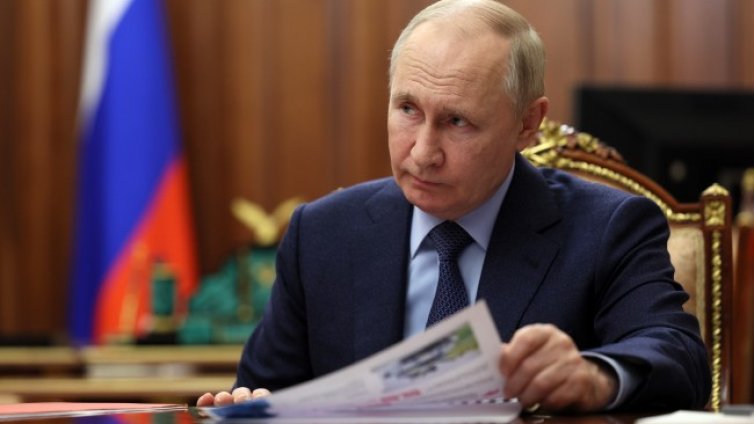 Какъв е рейтингът на Путин в края на годината? 