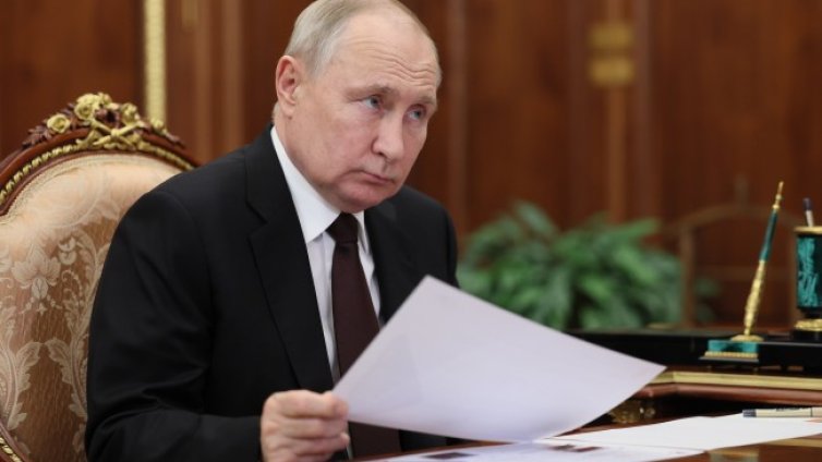 Игра на кланове: Война избухна във вътрешния кръг на Путин 