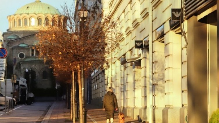 Слънчево и по-топло в сряда, градусите до 8&deg;