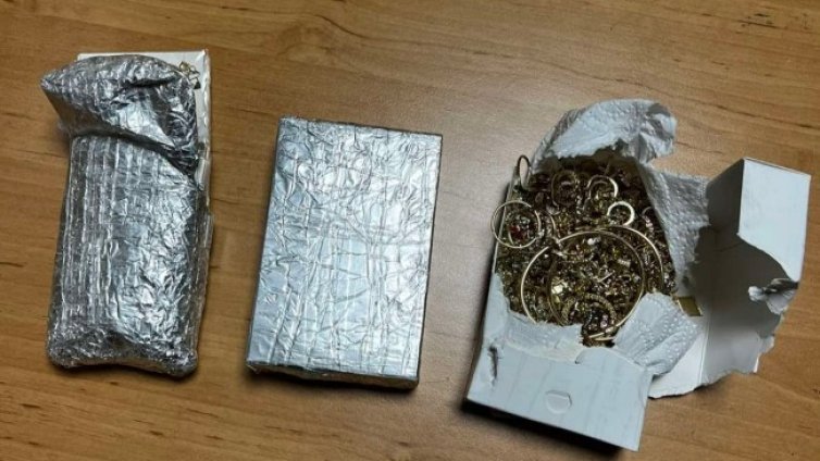 Заловиха контрабандни златни накити за 100 000 лева на ГКПП "Лесово"