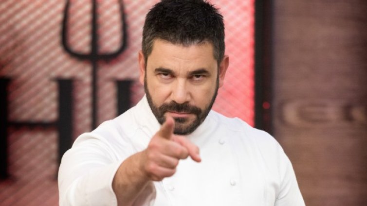 Порноактриса и кметица влизат да готвят в Hell&rsquo;s Kitchen