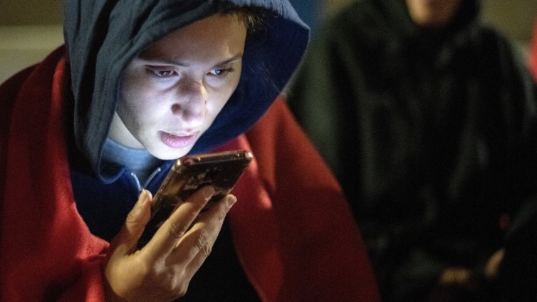 Какво се случва? Всички основни мобилни мрежи в Испания спряха да работят