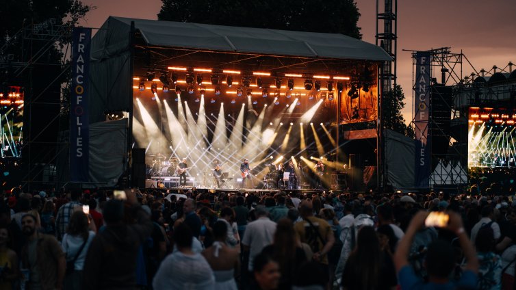 Хиляди пяха с Лили Иванова под проливния дъжд