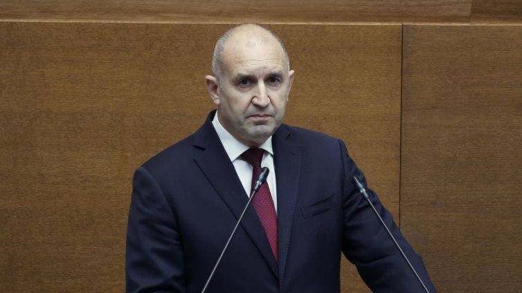 Радев отсече: Пари в хазната няма, сравни думи на Борисов с пантерата от Шумен