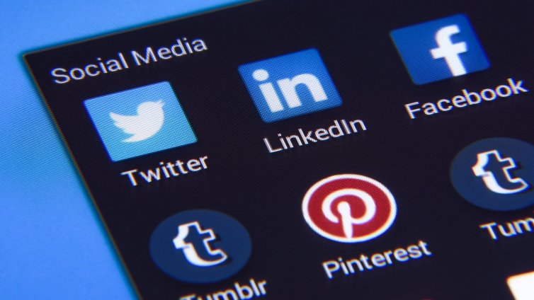 Втори път за три дни: Facebook пак се срина