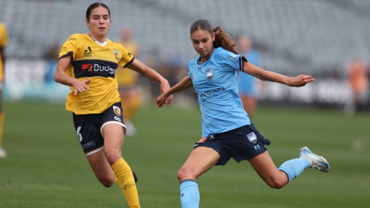 Великобритания забранява на транссексуалните жени да играят в женския футбол