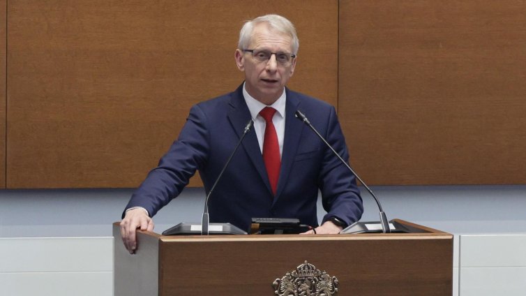 Акад. Денков: Не е лесно да се прави кабинет, дано Гюров е успял