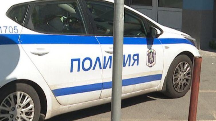 Заловиха малолетни момчета, откраднали кола в Завет