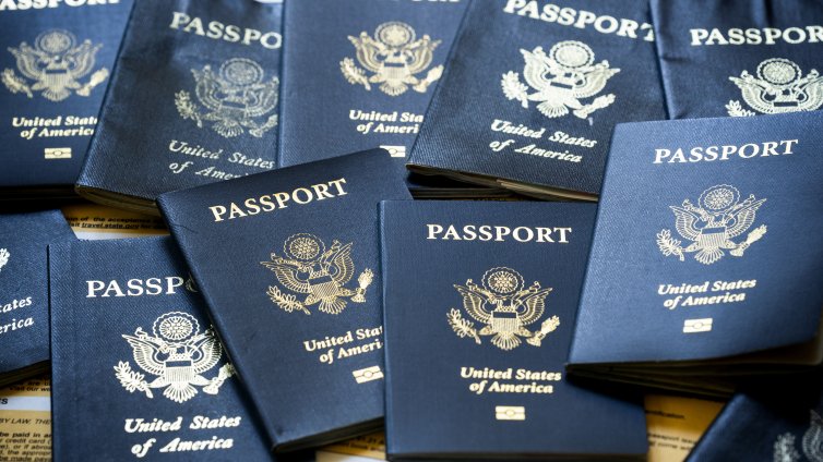  САЩ ще издадат паспорти с образа на Тръмп